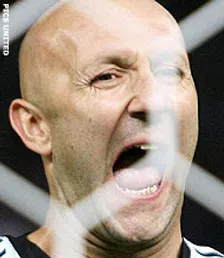 Thumbnail for article: FC Nantes ziet Barthez niet meer terug