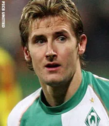 Thumbnail for article: 'Bayern heeft akkoord met Klose én Toni'
