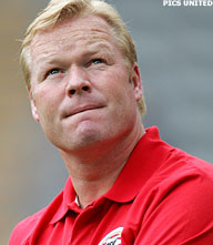 Koeman skipt training en praat met top PSV