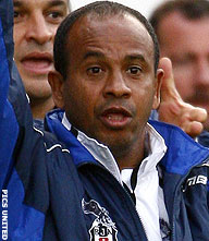 Coach Tigana en Besiktas nu al uit elkaar