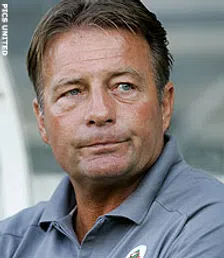 Thumbnail for article: Co Adriaanse doet er het zwijgen toe
