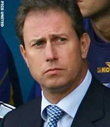 Thumbnail for article: Lyon weekt trainer Perrin los bij Sochaux