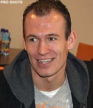 Robben weet niets van nieuwe poging Real