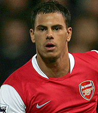 Spits Arsenal moet plaats Viduka innemen