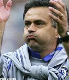 Thumbnail for article: Mourinho wil 'vleugels' en waarschuwt Ballack