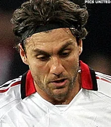 Thumbnail for article: Spits Vieri is toe aan zijn dertiende club