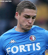 'Standard informeert in De Kuip naar Derijck'