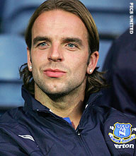 Van der Meyde maakt zich onmogelijk