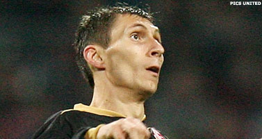 Lescott krijgt eerste uitnodiging McClaren