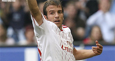 Van der Vaart maakt weer eens de winnende