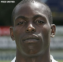 Stormvogels Telstar komt met moeite aan elf spelers