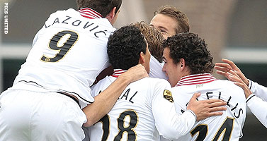 Trio vrije trappen helpt PSV langs pover Sparta