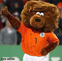 'Unsere Freunde aus Holland dreigen met vuil spel'