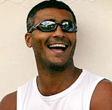 Thumbnail for article: Romario stelt pensioen nog eens half jaar uit