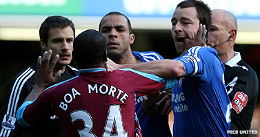 Chelsea klopt West Ham United in fysiek duel