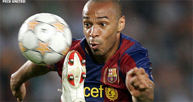 Barça verwelkomt Eto'o maar vreest voor Henry