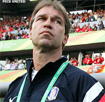 Ajax in zee met Chinese club en voetbalbond