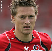 Excelsior en Piqué schorten gesprekken op