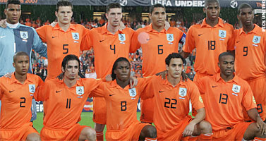 Van der Sar in beeld als keeperstrainer ManU