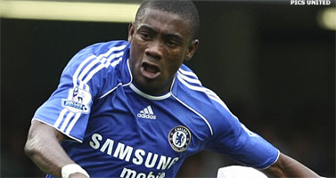 Mazzelend Chelsea wint met Kalou in hoofdrol