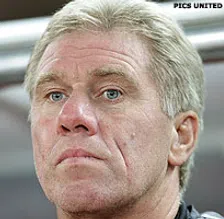 Thumbnail for article: Bak Nielsen staat met napijn op loopband