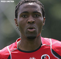 Meyong dient drie clubs en is in overtreding