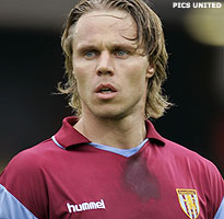 Laursen blijft toch trouw aan Aston Villa