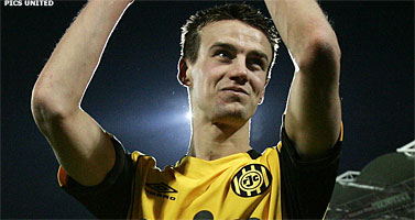 Van Persie staat nóg een paar weken aan de kant