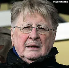 Thumbnail for article: Van Grinsven (bijna 48) misschien weer op bank