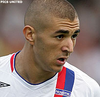 Ontsnappend Lyon vergroot voorsprong