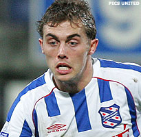 Vitesse gunt aanvaller Buttner zijn eerste contract