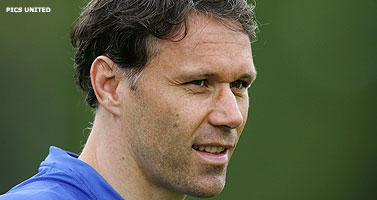 'Eind deze week groen licht Ajax-Van Basten'