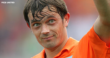 Bremen verhoogt met simpele winst druk op Bayern