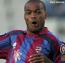 Thumbnail for article: Belenenses verliest zes punten door opstellen Meyong