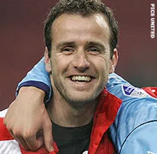 Thumbnail for article: Paauwe schikt zich in reserverol en verlengt contract