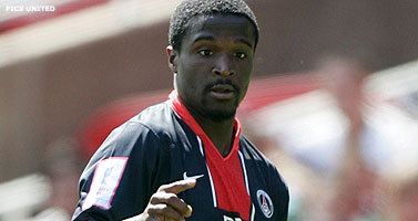 Koploper Real Madrid overtuigt tegen Sevilla