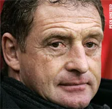 Thumbnail for article: Nilis maant Genk tot spoed: 'Anders tekent Arne bij PSV'