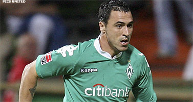 Werder Bremen wint met negen man van HSV