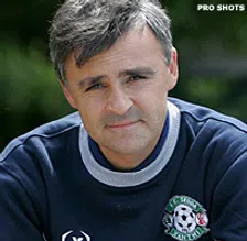 Thumbnail for article: Ferrera in Griekenland nieuwe coach van Van Es