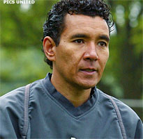 Techniektrainer Moniz verruilt Spurs voor HSV en Jol