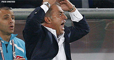 Ronaldo geniet van zichzelf, Turkije wet, bal verrast niet