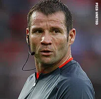 Thumbnail for article: UEFA stuurt Vink na twee EK-duels naar huis