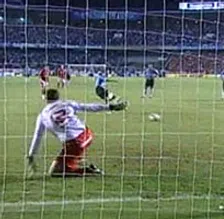 Thumbnail for article: Keepers in actie tegen 'oneerlijke' schijntrapstrafschop