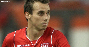 Riera wil naar minder biedend Liverpool