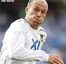 Thumbnail for article: West Ham dreigt Ashton maand te moeten missen