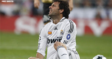 Van Nistelrooy hoopt over acht weken te voetballen