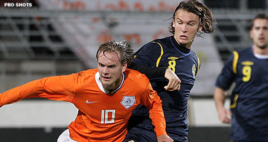Nederland B begint met pak slaag tegen Zweden