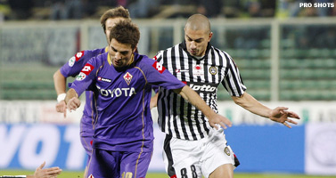 Fiorentina wint doelpuntrijke topper van Udinese