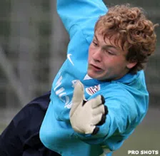 Thumbnail for article: Bordeaux wint met geluk van hekkensluiter Valenciennes