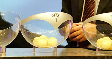 Volg Champions League- en UEFA Cup-loting live op VI.nl